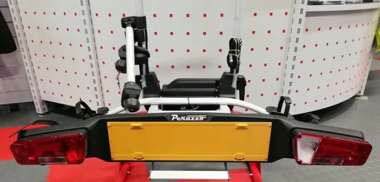 Platforma Bagażnik Rowerowy Na 4 Rowery Na Hak Peruzzo Zephyr E-Bike 3+1