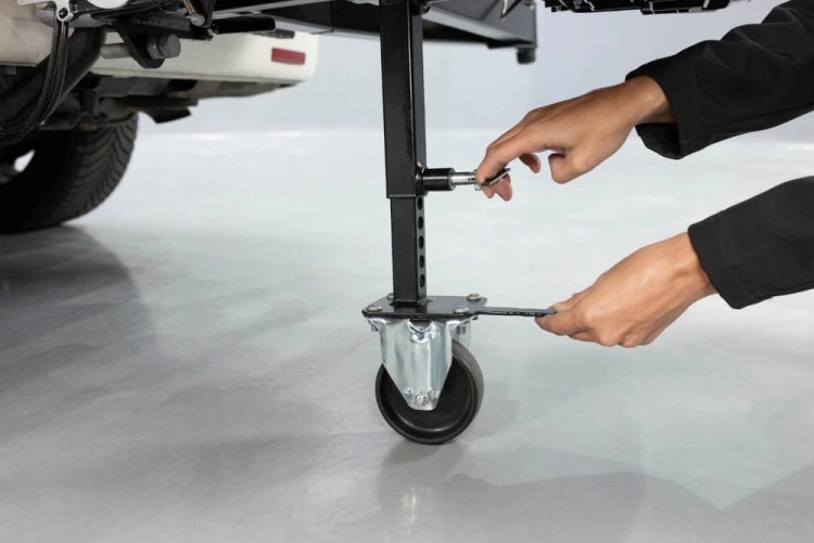 Box TowBox Camper 330L/ czarny